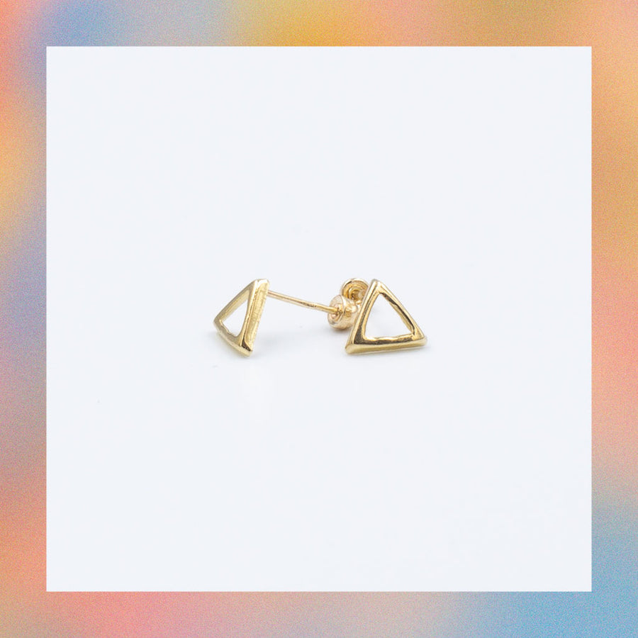 Broquel contorno triángulo (1pz o par) | Oro 10k | Canario Shop